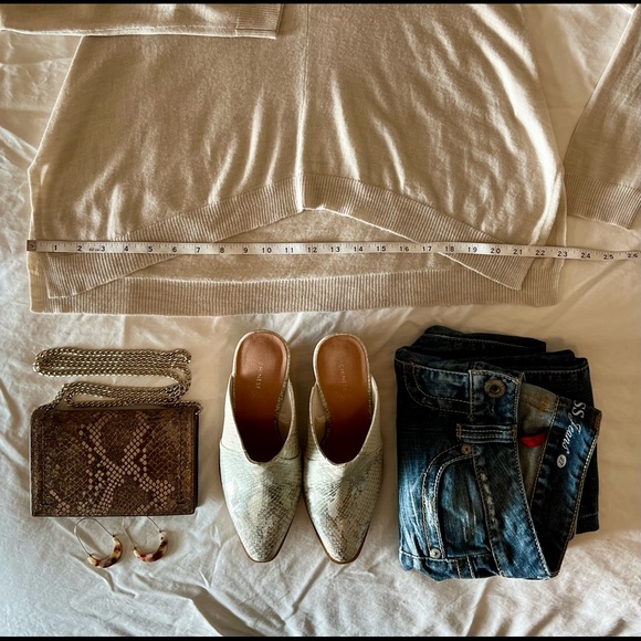 HOSS INTROPIA V-NECK IVORY SWEATER, XL but RUNS LIKE MEDIUM, GUC - Picture 2 of 10